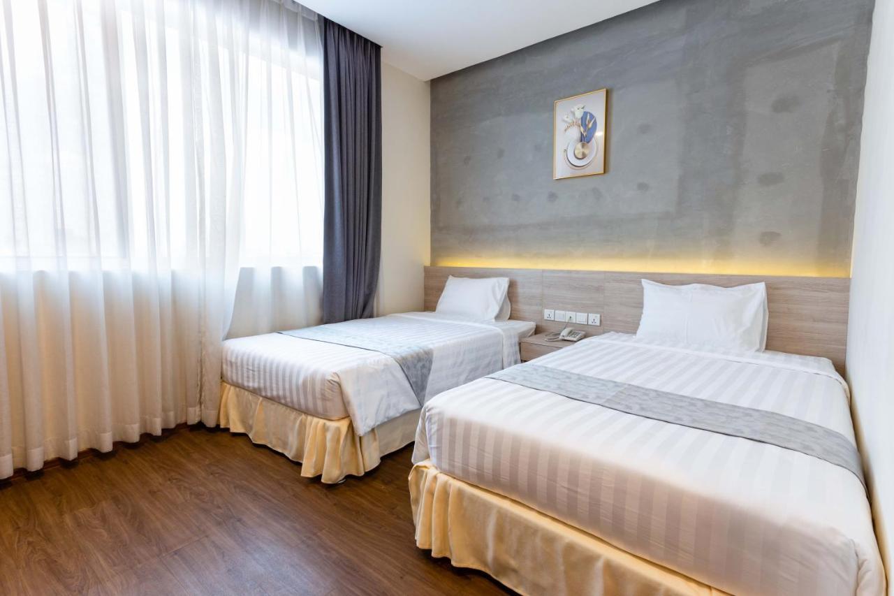 Joli Hotel Phnom Penh Exterior photo